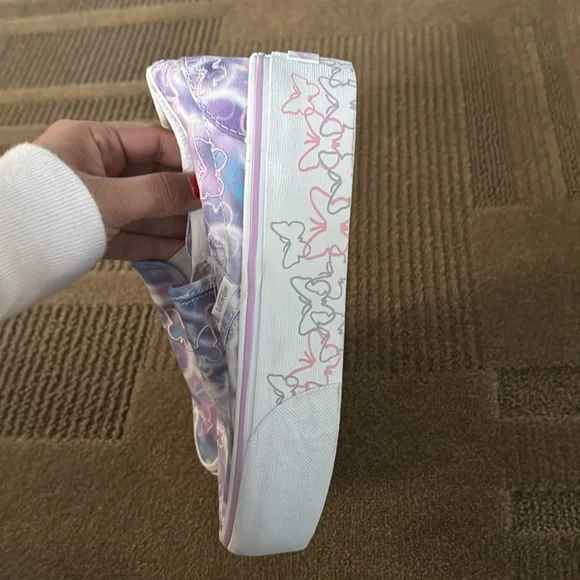 Vans - Picture 5 of 6